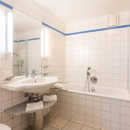 Kaiservillen - Mit 1 Schlafzimmer Und Balkon D122